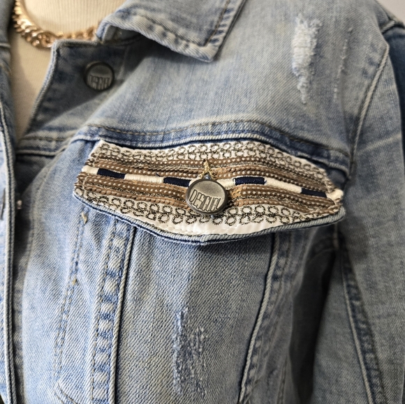 DESIGUAL × DISNEY Mickey Mouse Denim Jacket with Embroidered Details. Size 38/ M - Picture 4 of 16